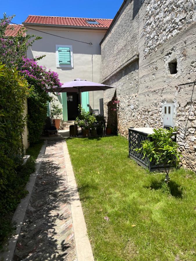 ビオグラード・ナ・モル House "Vesela"ヴィラ エクステリア 写真
